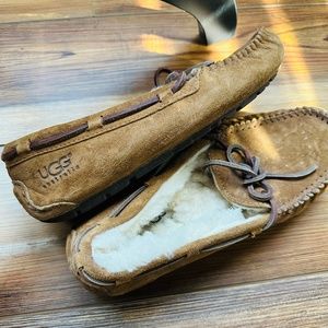 SZ 6 Bella II UGGplush Lined Moccasin Slipper